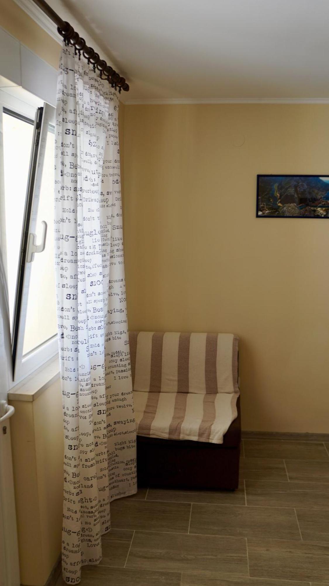 Apartments Niksa Kastelan Омиш Экстерьер фото